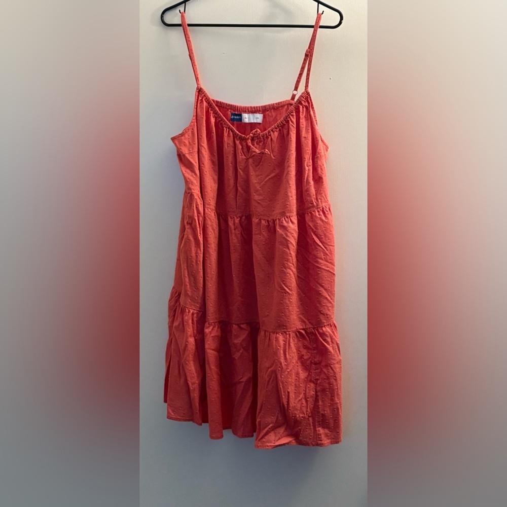 Women’s Old Navy Coral Mini dress with tiered body and spaghetti straps GUC